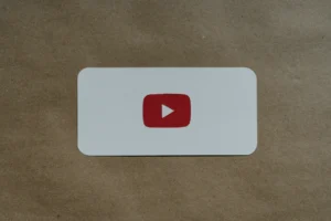 Flow: il client YouTube con un algoritmo di raccomandazioni che rispetta la privacy